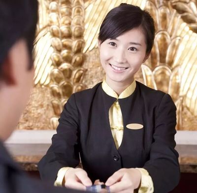 酒店前廳十大實(shí)用管理法則 以專(zhuān)業(yè)禮儀服務(wù)贏(yíng)得賓客心